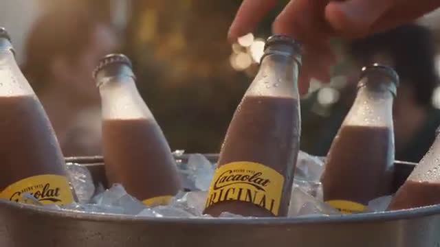 Cacaolat Irresistible - Piscina anuncio