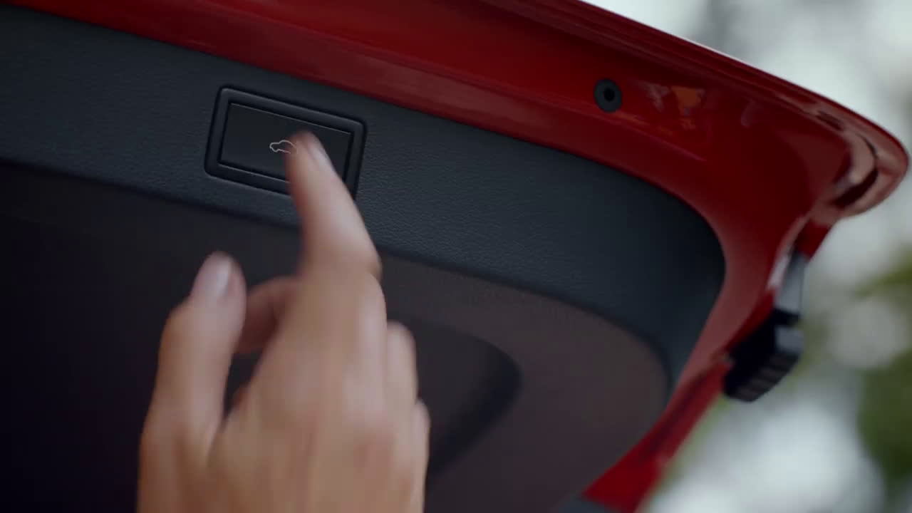 SKODA KAMIQ: Electric Rear Door Trailer