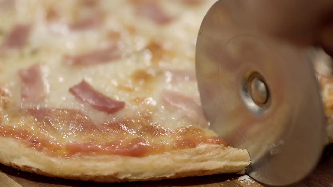 Nestle Buitoni Pizza Micro anuncio