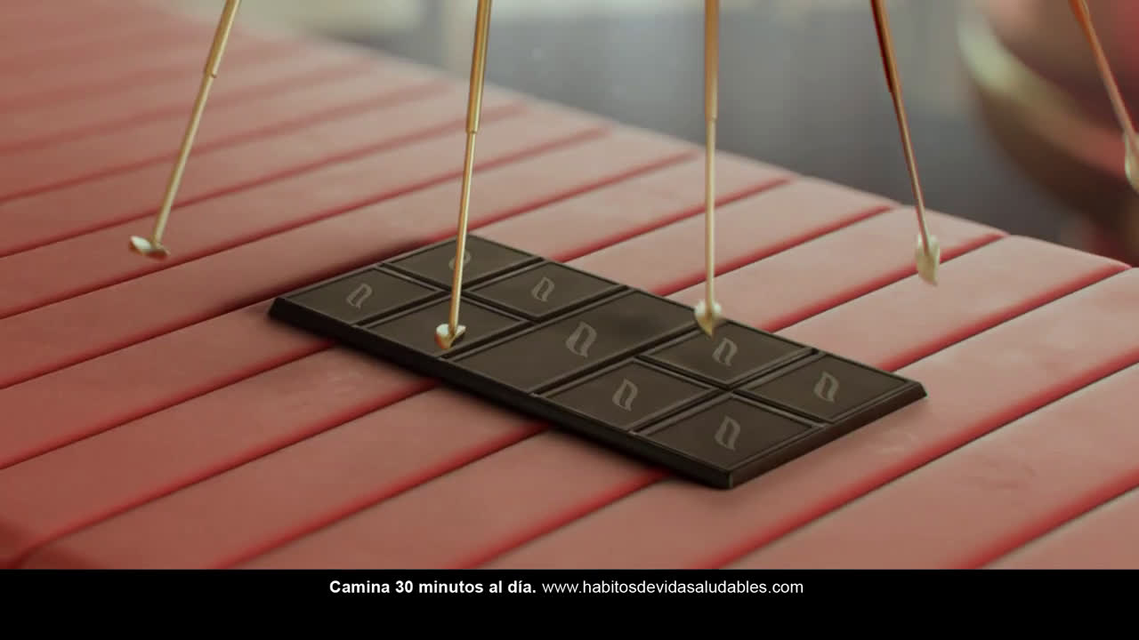 Suchard chocolate negro 100% BIO anuncio