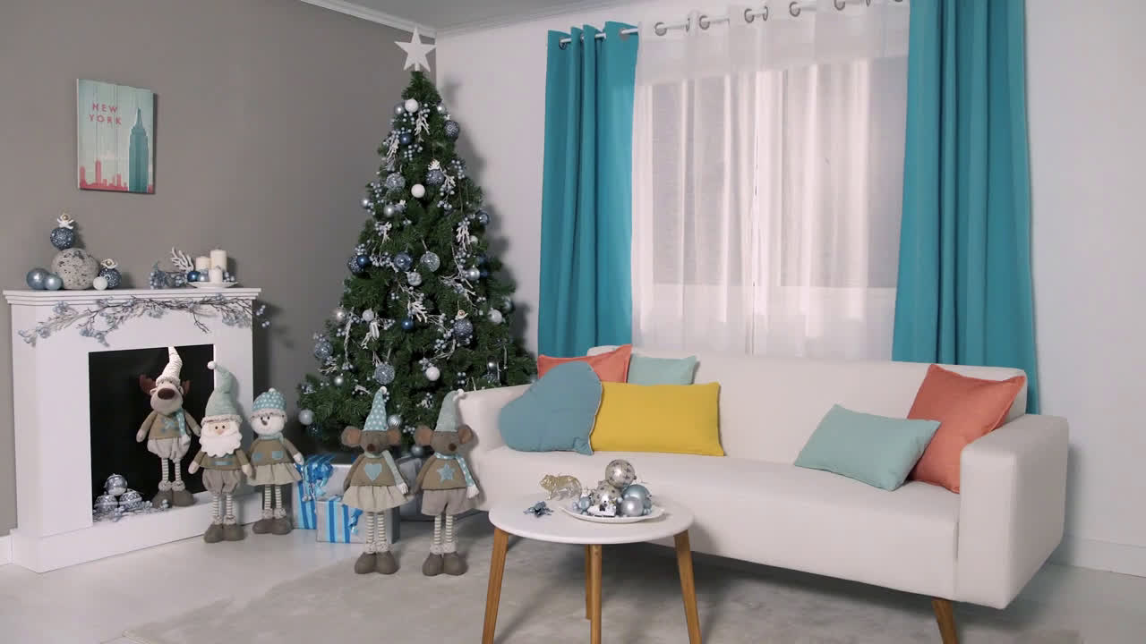Leroy Merlin Tendencia navideña azul y plata anuncio