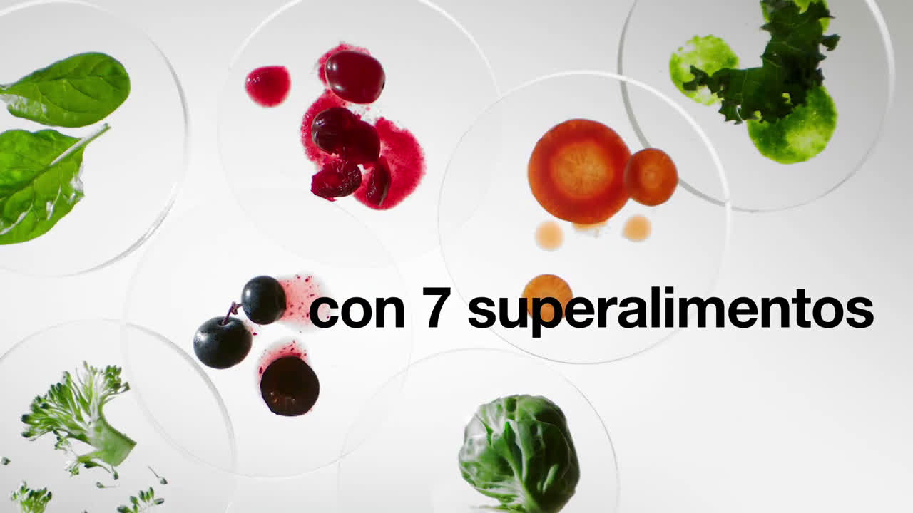 Clinique Nueva hidratante Superdefense con 7 Superalimentos + Antioxidantes anuncio