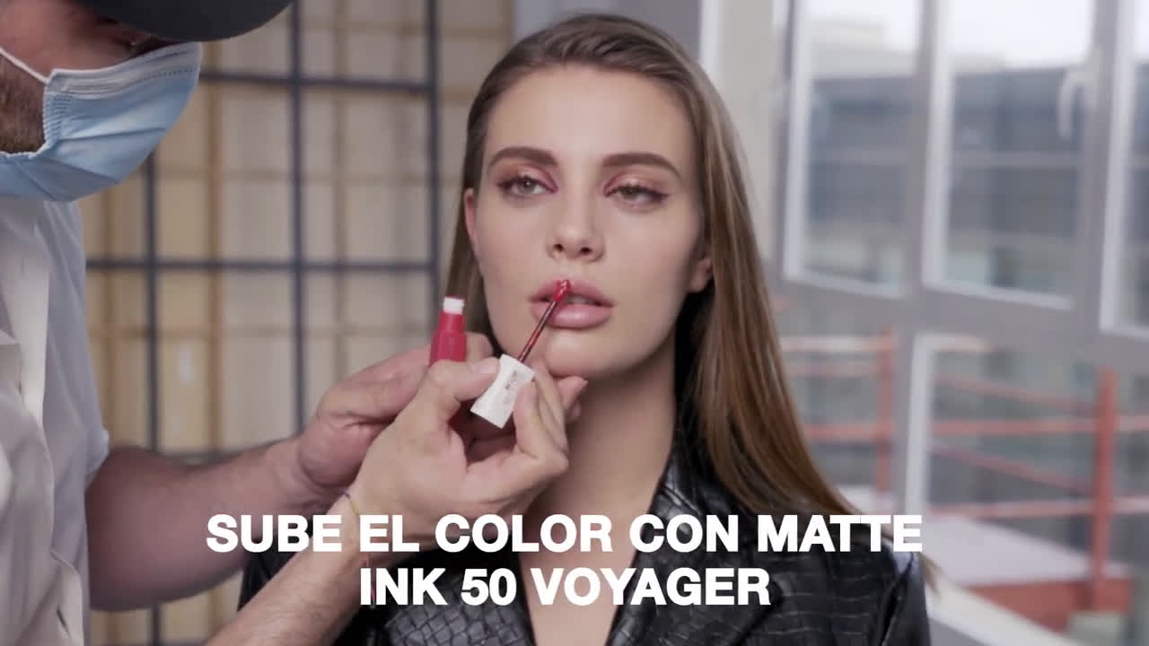 Maybelline Solo red: maquillaje en rojos por Maybelline New York anuncio