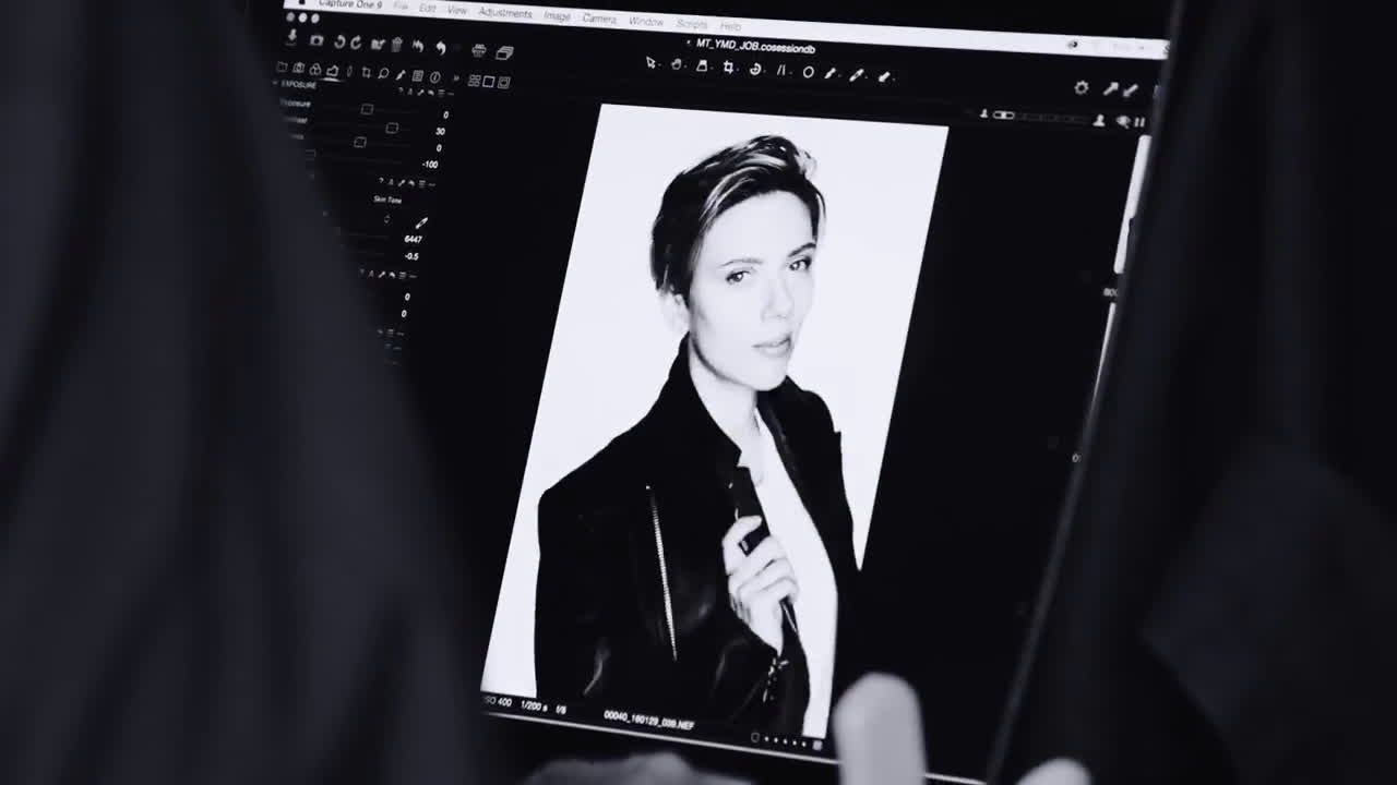 Huawei P9: Scarlett Johansson & Henry Cavill por Mario Testino. anuncio