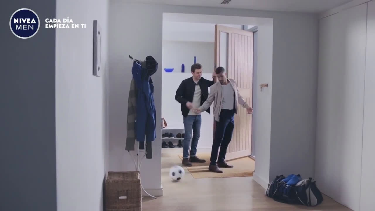 Nivea Men Trucos de fútbol - Coge las llaves anuncio