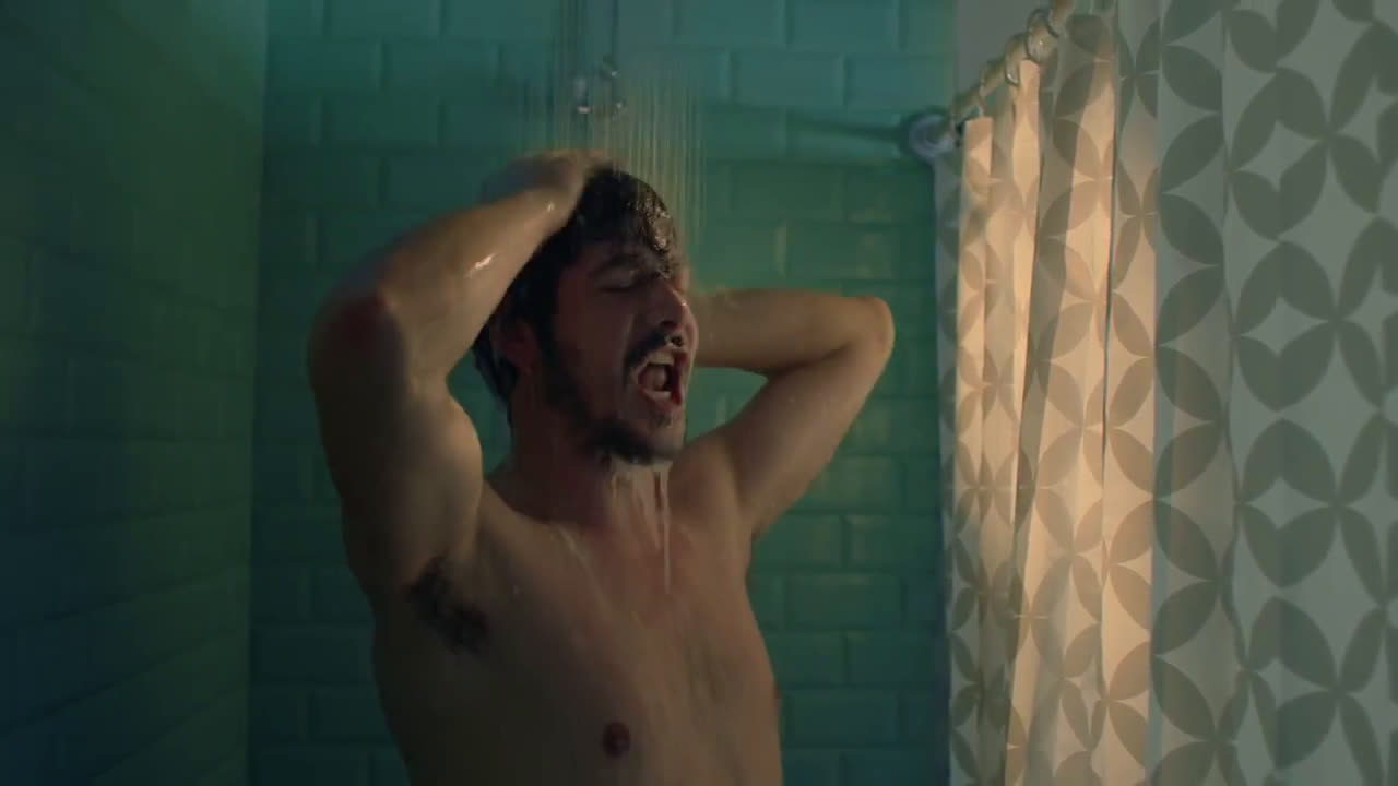 Nescafe ¿Qué canción has cantado en la ducha esta mañana? "Por un despertar más natural" anuncio
