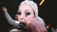 CHANEL Backstage Makeup Look – FROM THE SHOW TO YOUR HOME – SPRING-SUMMER 2019 HAUTE-COUTURE pub
