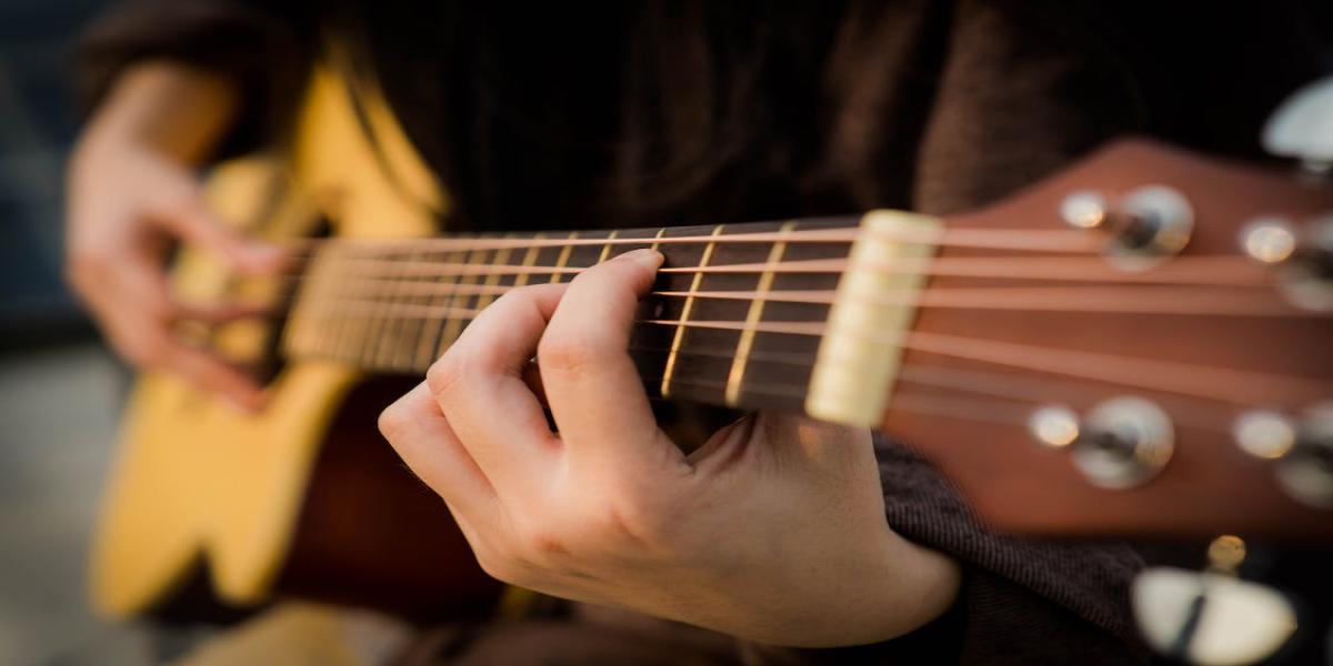 Come iniziare a suonare la chitarra