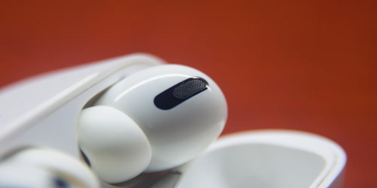 Solucionar el error del signo de exclamación rojo en AirPods