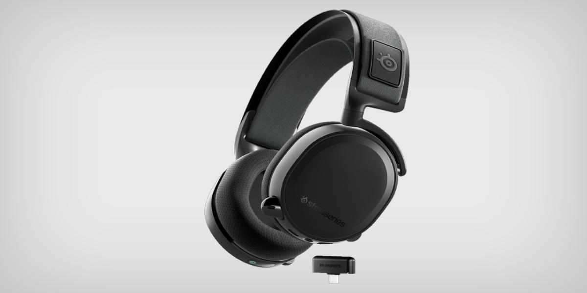 Casque SteelSeries Arctis 7 chargé à 100%