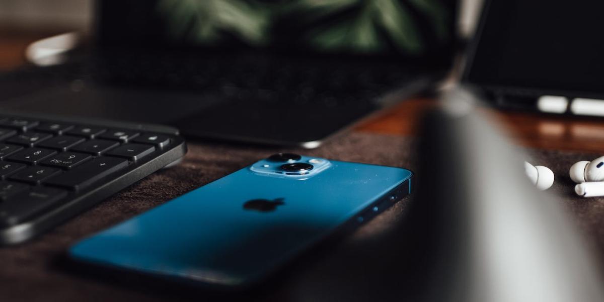 set up Apple Savings account on iPhone