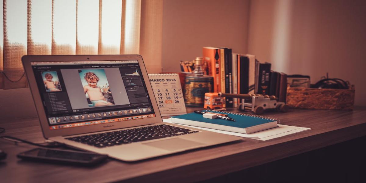 link Photoshop to InDesign for automatic updating