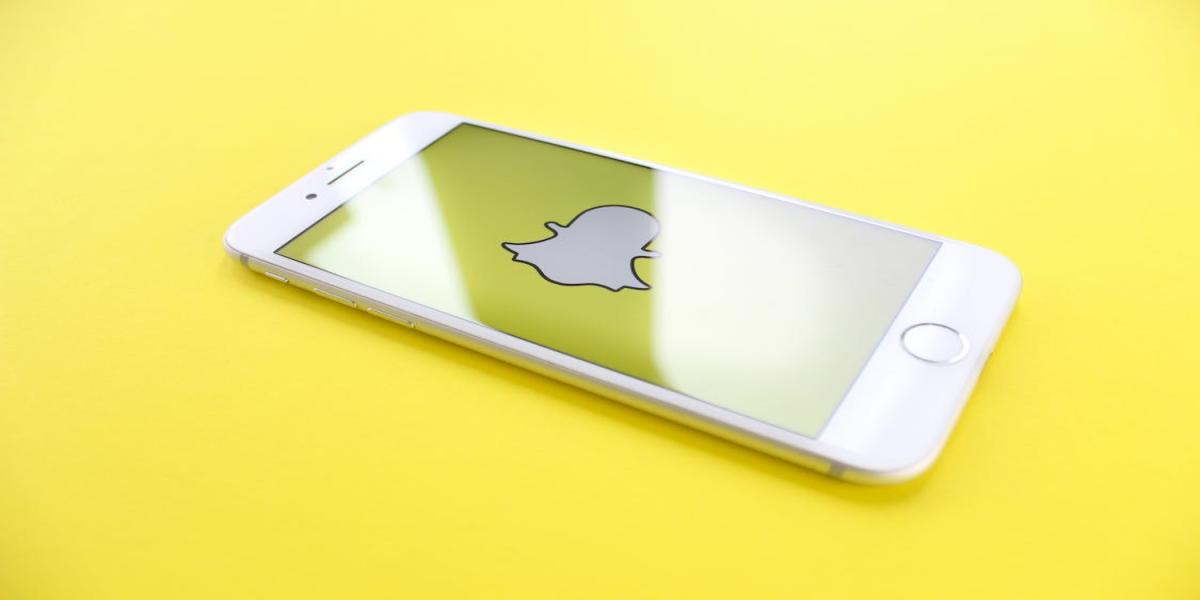 Scherzare con Snapchat AI - abancommercials.com