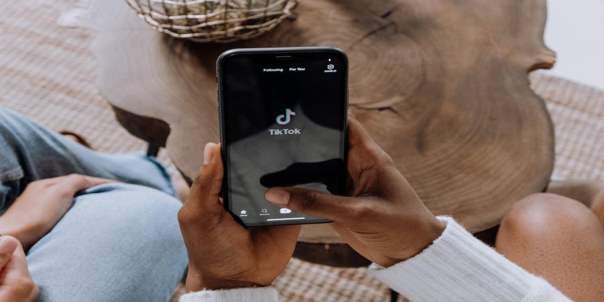 arreglar que TikTok no se muestra - abancommercials.com