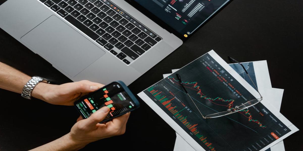 the geopolitical risks on Bitcoin returns and volatility
