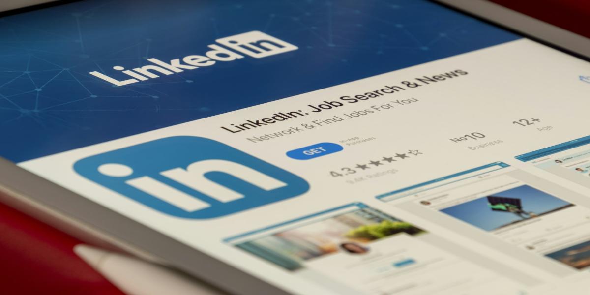 Improve Your LinkedIn Profile Using AI