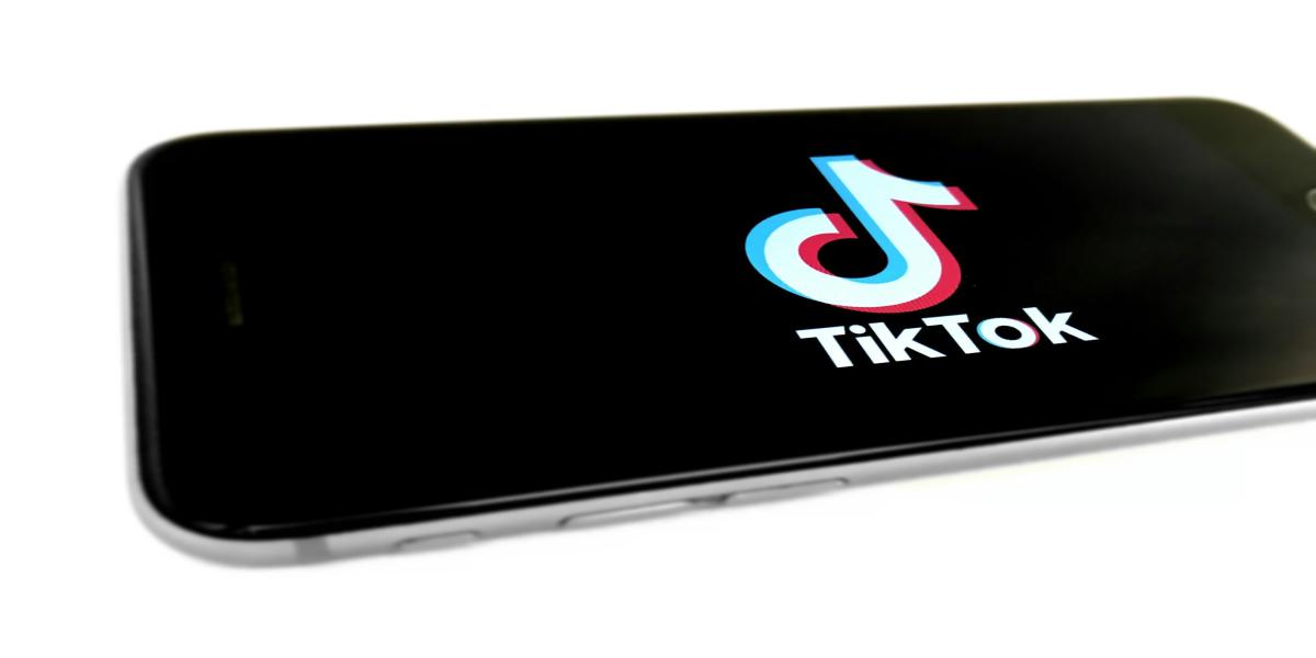 cerca su TikTok mentre sei su FaceTime