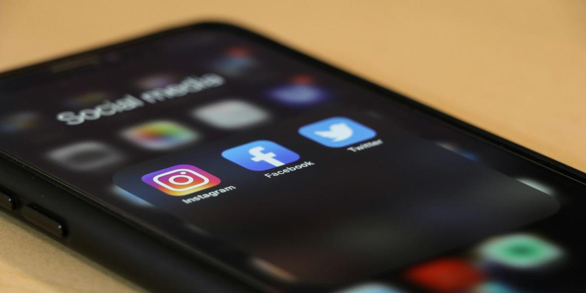 How to add more than 10 photos to in Instagram
