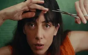 <b>Monoprix vous livre vos courses festives pub</b>