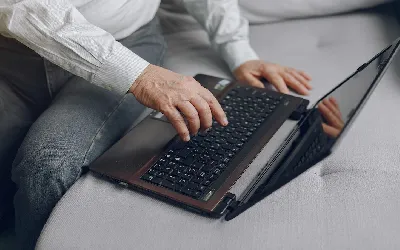 Wie kann man erkennen, ob ein Foto echt oder künstlich ist?