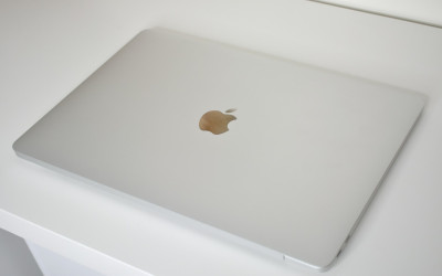 What classical song is used in the Apple MacBook Air commercial?
