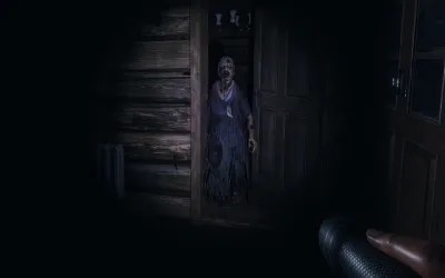 How to escape a ghost hunt in Phasmophobia