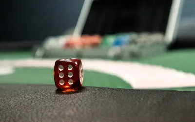 Texas Hold'em Strategy: How to Calculate Your Way to Success in Online Gambling