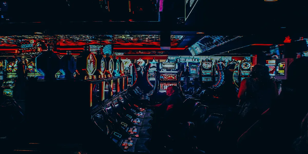 How TV Commercials Are Adapting to Promote Online Casinos