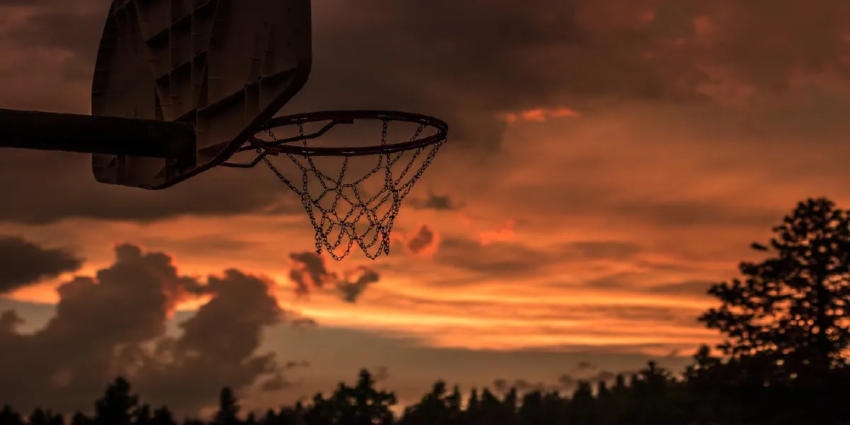 wann hat michael jordan angefangen basketball zu spielen