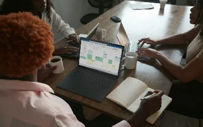 So beheben Sie das Problem „Outlook bleibt beim Synchronisieren abonnierter Ordner hängen“