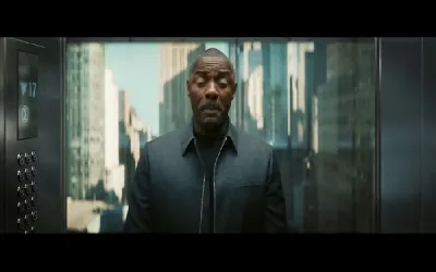 La presenza di Idris Elba nelle pubblicità tecnologiche