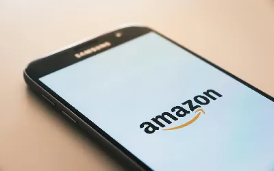 Amazon’s Narrative Style: How the "Smiling Box" Became an Icon