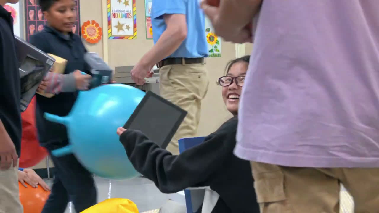  Children go to school