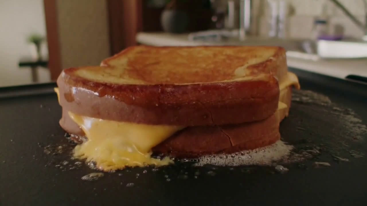 Kraft Singles Grilled Cheese OClock Ad Commercial on TV