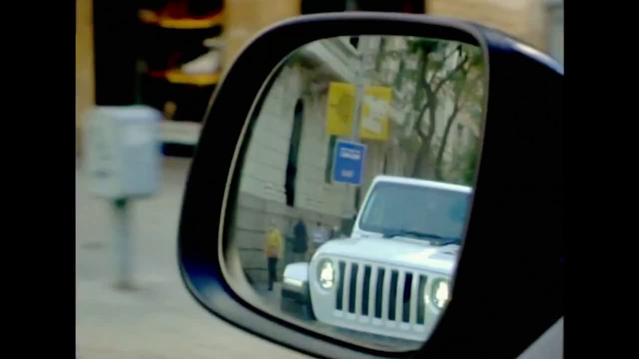  Show up - Show out Drop 2. Selected by Jessica Goicoechea