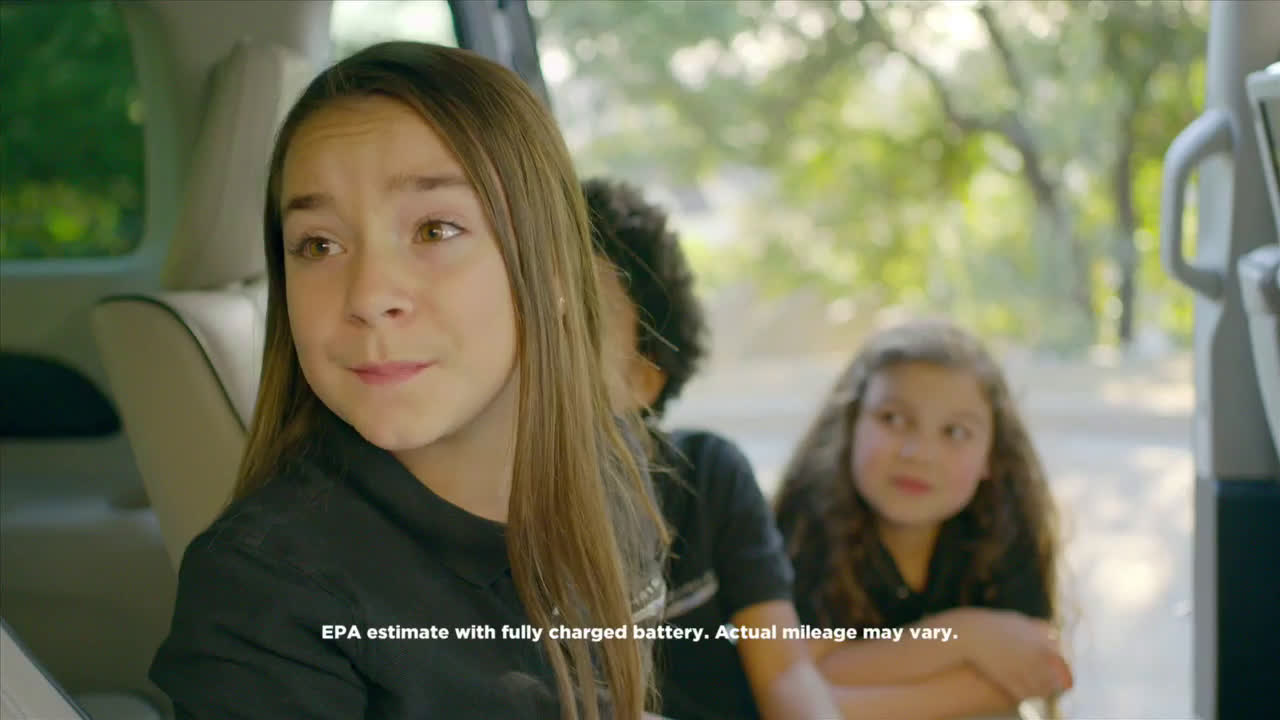 Chrysler Pacifica Hybrid Katherine Heigl PacifiKids Ad Commercial on TV