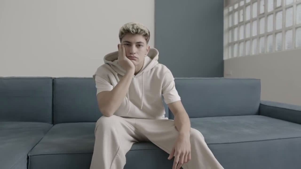  Wear it like... ERIC RUIZ! · 