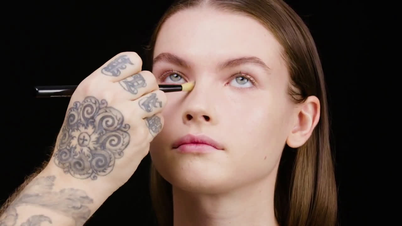  HOW TO: COVER DARK CIRCLES