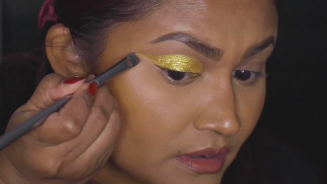  How to: Metallic Makeup Tutorial