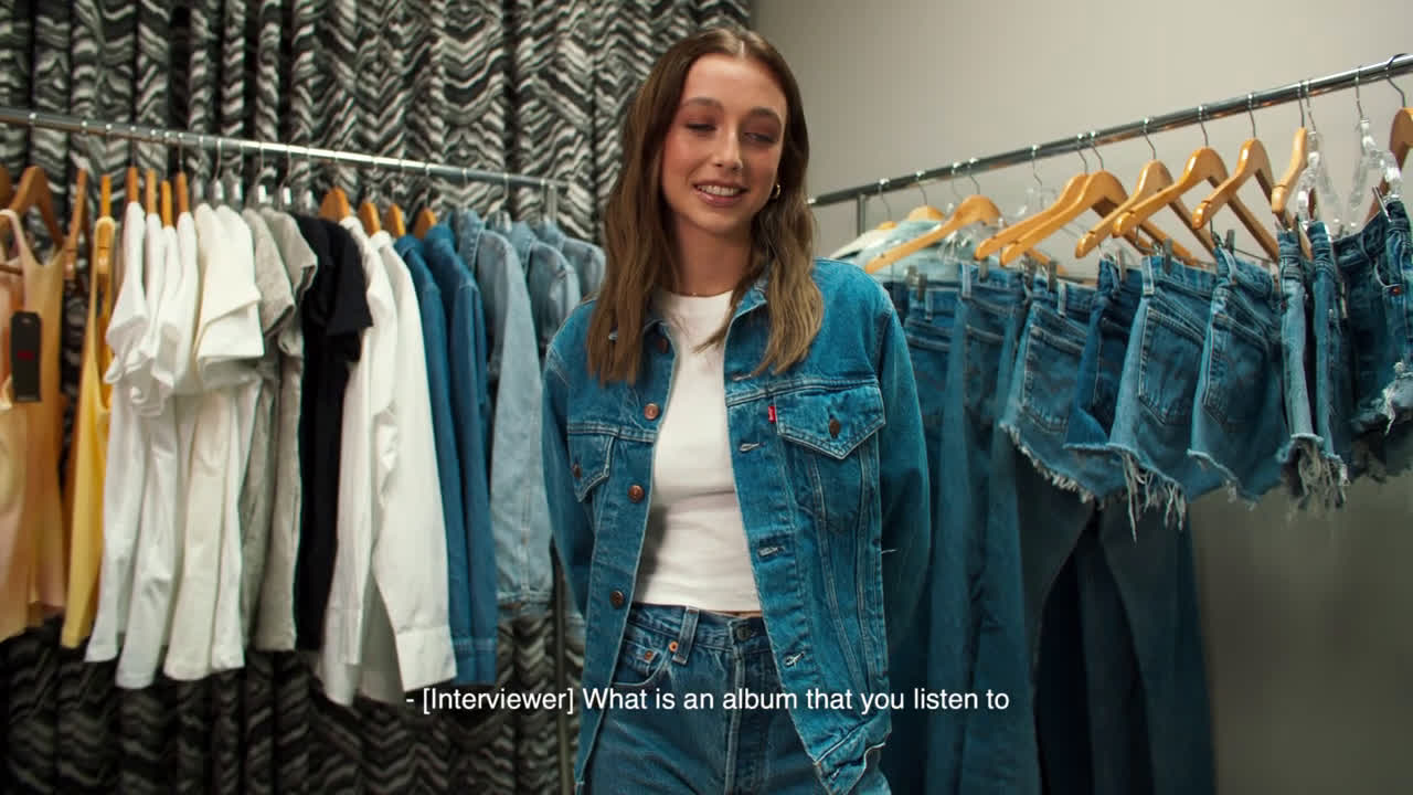 ▷ Levi's “On the Fly” with Emma Chamberlain Commercial Ad 2023