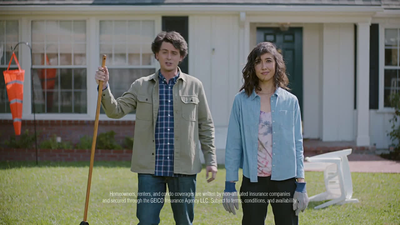  Too Close The Airport - GEICO Insurance