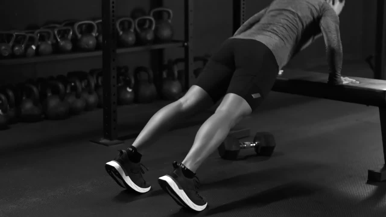  ATHLETICZ TRAINING. 02. Jamie Song