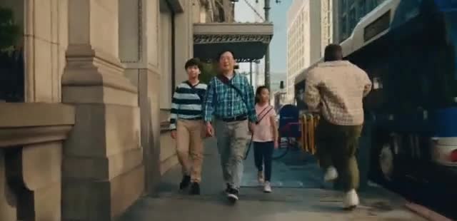  Man dances by moving his feet spontaneously