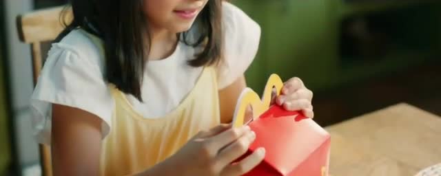McDonald´s Happy Meal - 'Encanto: Magical Mealtime'