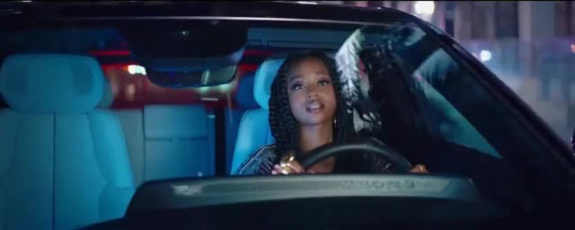  2023 Cadillac LYRIQ - 'Sea legendario' con ChocQuibTown 