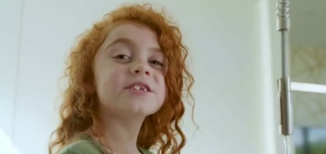  Girl says her parents advise her to drink more water