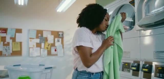  singer in 'Por primera vez: con Oxi Boost y Febreze' de All-4-One