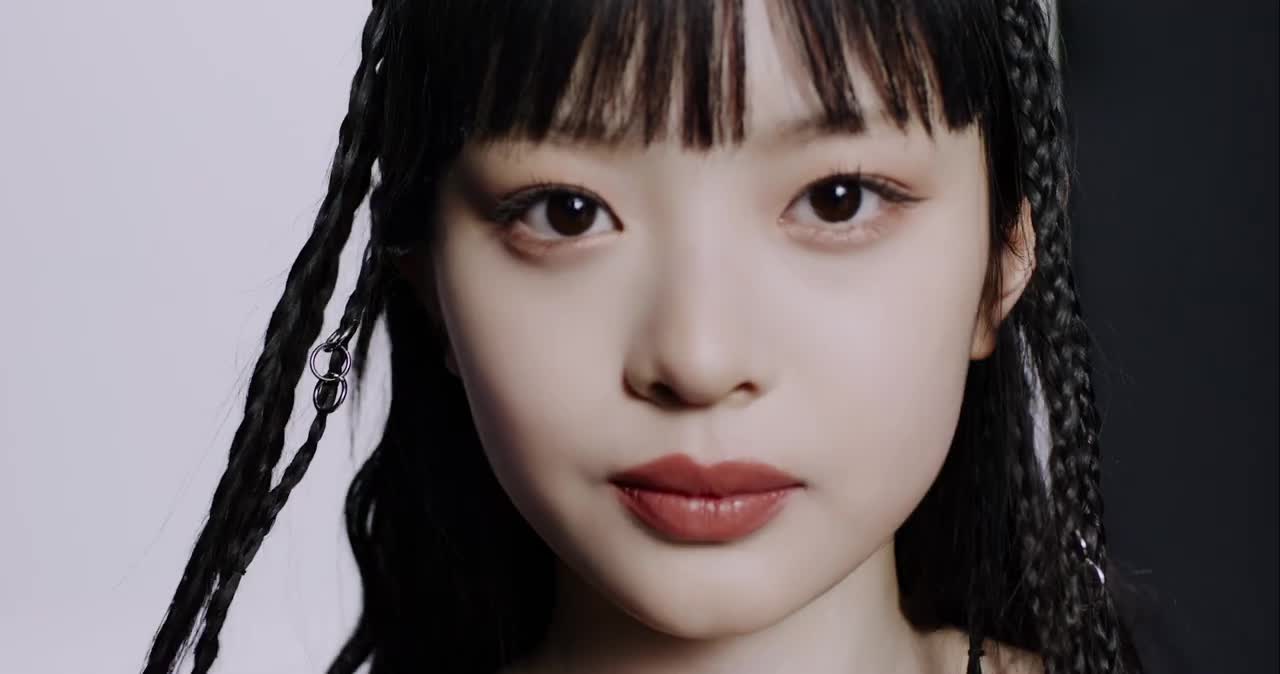 Giorgio Armani Introducing Hanni of @NewJeans_official