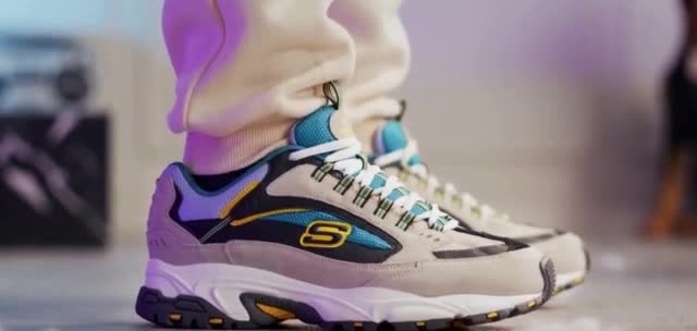 Skechers Snopp Dogg gets out of his black jet