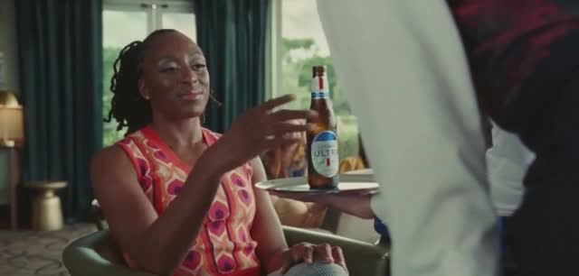  Nneka Ogwumike's vacation